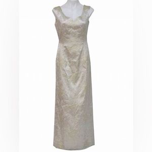 🆕 NWT Elegant Ivory Gown with Gold Metallic thread (Formal or Wedding Dress)